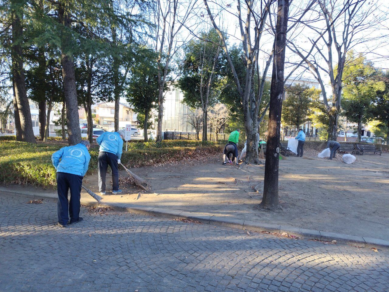 新川公園早朝清掃